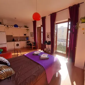 https://malaga-dreams-apartments.hotelsinnerja.org